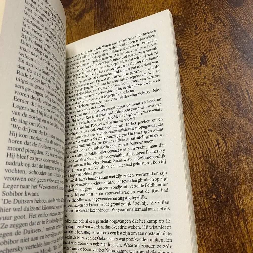 Outsnapping Uit Sobibor by Richard Rashke 1984